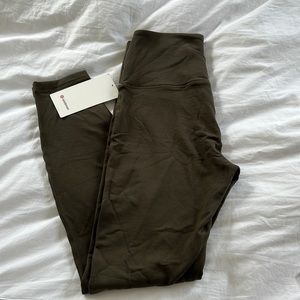 Lululemon Wunder Lounge SHR Tight 28”